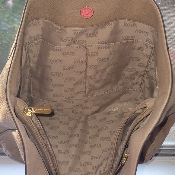 Michael Kors Bag - Picture 4 of 4